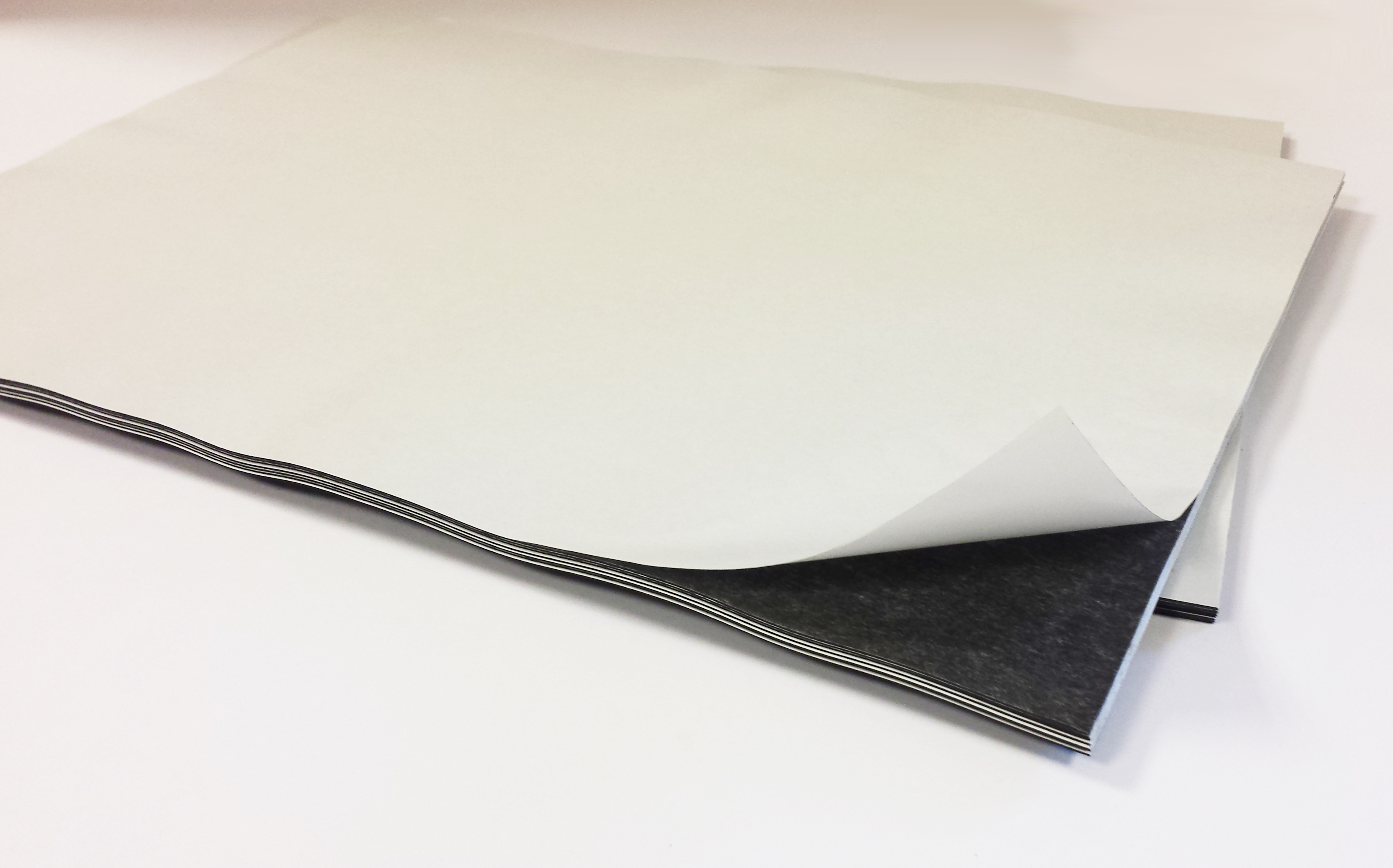 Plaque magnétique adhésive 0,5 mm x 2 Format A4 - Tableaux magnétique -  Creavea